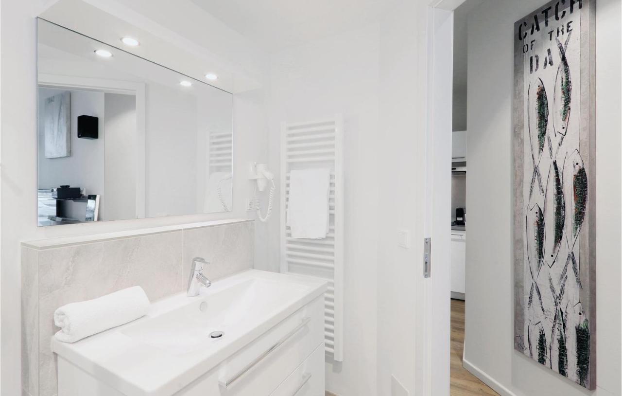 Awesome Apartment In Luebeck Travemuende Bagian luar foto