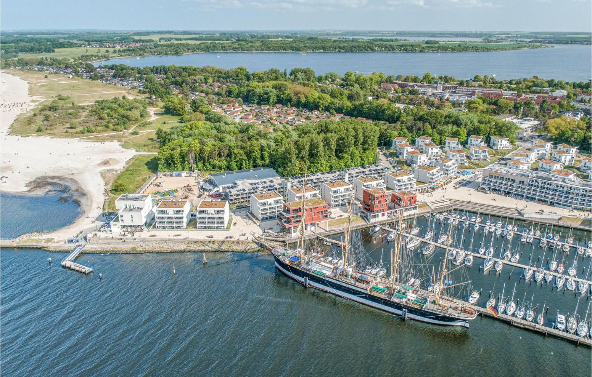 Awesome Apartment In Luebeck Travemuende Bagian luar foto