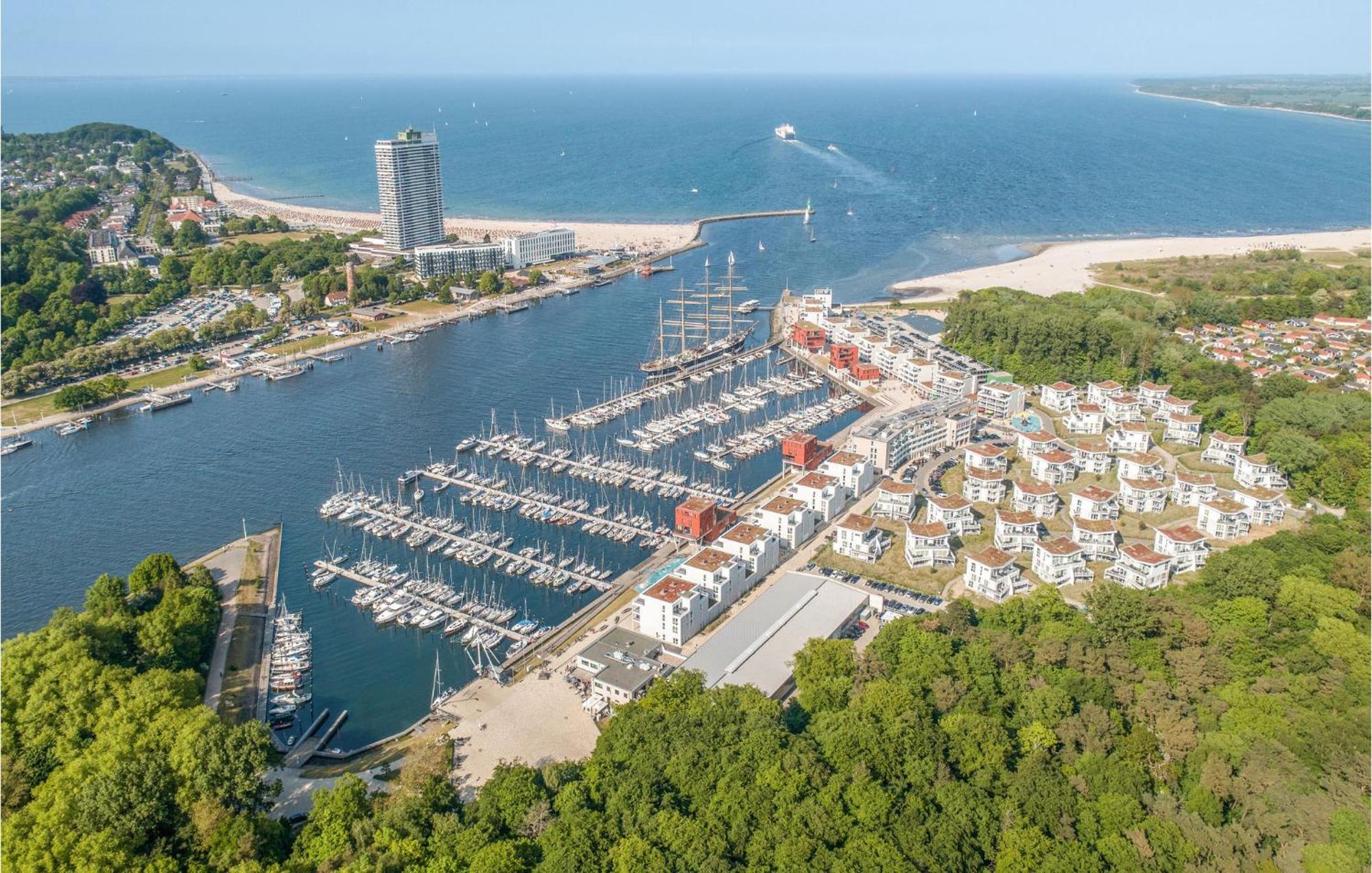 Awesome Apartment In Luebeck Travemuende Bagian luar foto